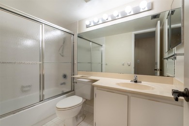 Welcome to this spacious corner 2-bedroom, 2-bath residence on Hollybrook Golf and Tennis Club  in Florida - for sale on GolfHomes.com, golf home, golf lot