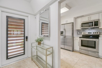 Welcome to your dream condo or ideal investment property! on PGA National Golf Club in Florida - for sale on GolfHomes.com, golf home, golf lot