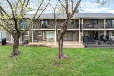 This lovely condo takes the hassle out of home ownership...no on Rolling Hills Country Club in Kansas - for sale on GolfHomes.com, golf home, golf lot