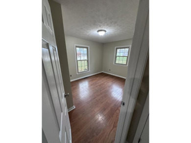 Owner has just updated this house, new cabinets and granite on Longview Golf Club in Kentucky - for sale on GolfHomes.com, golf home, golf lot