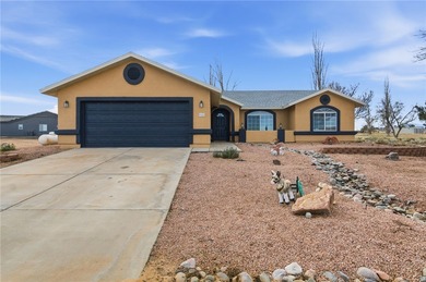 Welcome to golf course living in beautiful Valle Vista, Kingman on Valle Vista Golf Course in Arizona - for sale on GolfHomes.com, golf home, golf lot