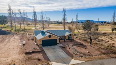 Welcome to golf course living in beautiful Valle Vista, Kingman on Valle Vista Golf Course in Arizona - for sale on GolfHomes.com, golf home, golf lot