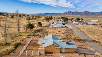 Welcome to golf course living in beautiful Valle Vista, Kingman on Valle Vista Golf Course in Arizona - for sale on GolfHomes.com, golf home, golf lot