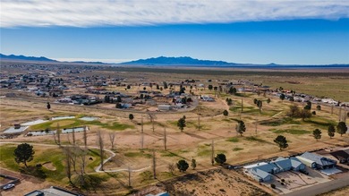 Welcome to golf course living in beautiful Valle Vista, Kingman on Valle Vista Golf Course in Arizona - for sale on GolfHomes.com, golf home, golf lot