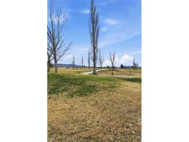 Welcome to golf course living in beautiful Valle Vista, Kingman on Valle Vista Golf Course in Arizona - for sale on GolfHomes.com, golf home, golf lot