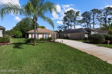 Highly desirable 3/2 home Located in Windsor Parke has on Windsor Parke Golf Club in Florida - for sale on GolfHomes.com, golf home, golf lot