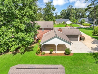 Lovely Family home in popular Doublegate. 4Br's 3.5 baths on Doublegate Country Club in Georgia - for sale on GolfHomes.com, golf home, golf lot