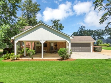 Lovely Family home in popular Doublegate. 4Br's 3.5 baths on Doublegate Country Club in Georgia - for sale on GolfHomes.com, golf home, golf lot