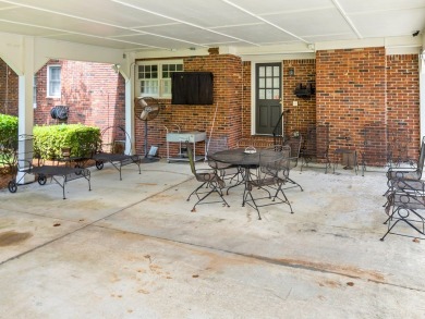 Lovely Family home in popular Doublegate. 4Br's 3.5 baths on Doublegate Country Club in Georgia - for sale on GolfHomes.com, golf home, golf lot