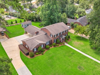 Lovely Family home in popular Doublegate. 4Br's 3.5 baths on Doublegate Country Club in Georgia - for sale on GolfHomes.com, golf home, golf lot