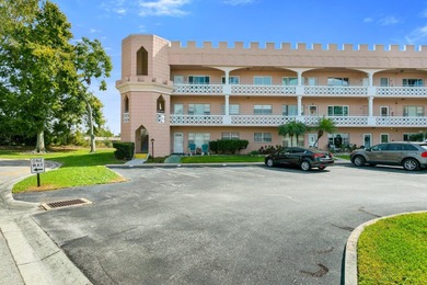 Light, Bright & Beautiful Top-Floor Corner Home in On Top of the on On Top Of The World Golf Course in Florida - for sale on GolfHomes.com, golf home, golf lot