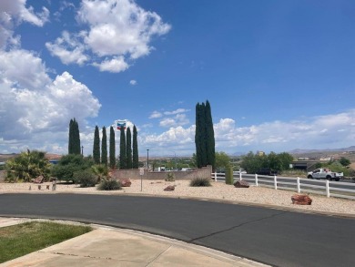 This darling Park Model Home is very clean, has a washer/dryer on Green Spring Country Club in Utah - for sale on GolfHomes.com, golf home, golf lot
