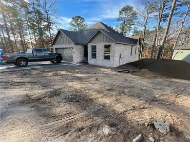Welcome to this beautifully built new construction home offering on Bella Vista Country Club - Kingswood in Arkansas - for sale on GolfHomes.com, golf home, golf lot