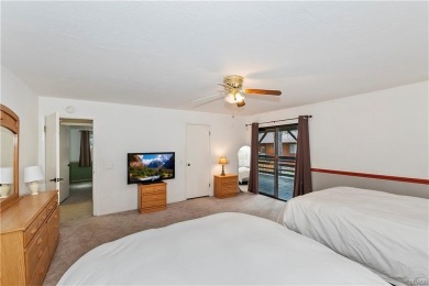 Spacious open floor plan on this 4 Bedroom, 3 bath home in on Big Bear Mountain Ski and Golf Resort in California - for sale on GolfHomes.com, golf home, golf lot