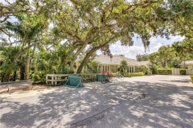 If you're looking for a piece of paradise, this furnished coach on Verandah Golf Course and Club in Florida - for sale on GolfHomes.com, golf home, golf lot