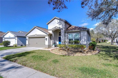 Welcome to this beautifully updated 3-bedroom + study/office on River Hills Country Club in Florida - for sale on GolfHomes.com, golf home, golf lot