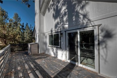 Spacious open floor plan on this 4 Bedroom, 3 bath home in on Big Bear Mountain Ski and Golf Resort in California - for sale on GolfHomes.com, golf home, golf lot