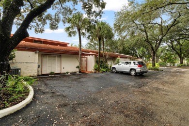 Fully renovated 4bedroom, 3bathroom home 2,205 square feet,  a on Don Shulas Golf Course and Club in Florida - for sale on GolfHomes.com, golf home, golf lot