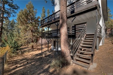 Spacious open floor plan on this 4 Bedroom, 3 bath home in on Big Bear Mountain Ski and Golf Resort in California - for sale on GolfHomes.com, golf home, golf lot