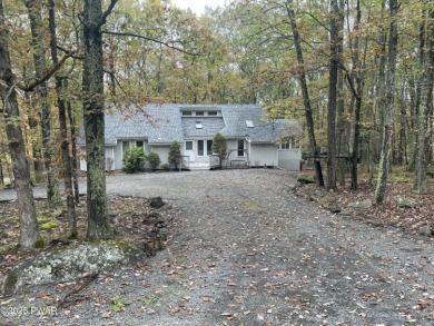 Welcome to 101 Blueridge Lane -- your private retreat in the on Lords Valley Country Club, Inc in Pennsylvania - for sale on GolfHomes.com, golf home, golf lot