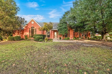 Welcome to a spacious and stunning home on 2.68 Acres with no on Heritage Ranch Golf and Country Club in Texas - for sale on GolfHomes.com, golf home, golf lot