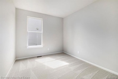 Stunning ranch condo in the Villas of Oceola.  Immediate on Chemung Hills Golf Club in Michigan - for sale on GolfHomes.com, golf home, golf lot