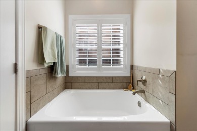 Immaculate, lightly used, part-time home in the highly desirable on Blacksburg Municipal Golf Course in Virginia - for sale on GolfHomes.com, golf home, golf lot