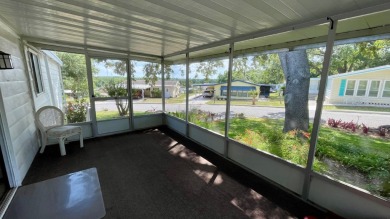 Seller says ,,,,,Get it sold!!!!  New kitchen vinyl plank on Water Oak Country Club Estates in Florida - for sale on GolfHomes.com, golf home, golf lot