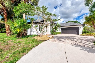 Under contract-accepting backup offers. Stunning, beautiful home on Pinemoor West Golf Club in Florida - for sale on GolfHomes.com, golf home, golf lot