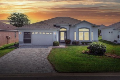 Welcome to this delightful 2-bedroom, 2-bathroom home with a on Sandpiper Golf Club in Florida - for sale on GolfHomes.com, golf home, golf lot