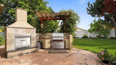 MLS# 285351 Discover luxury living in the vibrant Horn Rapids on Horn Rapids Golf Club in Washington - for sale on GolfHomes.com, golf home, golf lot