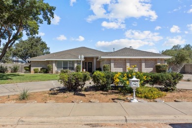 CALLING ALL GOLFERS!! 3 bedroom, 2 bath, amazing home, for sale on Andrews County Golf Course in Texas - for sale on GolfHomes.com, golf home, golf lot