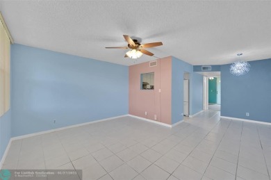 55+ COMMUNITY, THIS TURN KEY READY UNIT IS ON THE 1st FLOOR on Sunrise Lakes Phase III in Florida - for sale on GolfHomes.com, golf home, golf lot