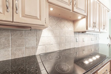 This 4bd 3.5ba home is designed for both comfortable daily on Woodside Plantation Country Club in South Carolina - for sale on GolfHomes.com, golf home, golf lot