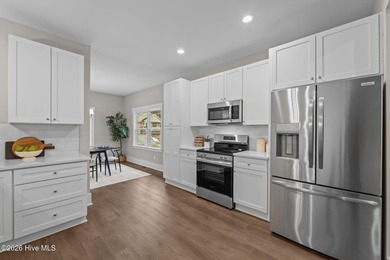 Experience resort-style living in Pinehurst in this on Pinehurst  No. 6 Golf Course in North Carolina - for sale on GolfHomes.com, golf home, golf lot