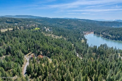 End of a cul-de-sac privacy from one of the largest lots at on Gozzer Ranch Golf and Lake Club in Idaho - for sale on GolfHomes.com, golf home, golf lot