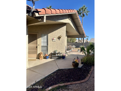 What a find-a two-bedroom, two-bath home with a two-car garage on The Lakes at Ahwatukee in Arizona - for sale on GolfHomes.com, golf home, golf lot