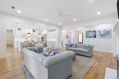 Stunning 2020-built home in Pleasant Valley offering timeless on Pleasant Valley Country Club in Arkansas - for sale on GolfHomes.com, golf home, golf lot