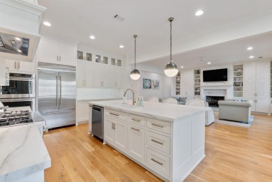Stunning 2020-built home in Pleasant Valley offering timeless on Pleasant Valley Country Club in Arkansas - for sale on GolfHomes.com, golf home, golf lot