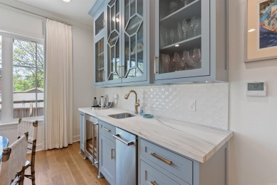 Stunning 2020-built home in Pleasant Valley offering timeless on Pleasant Valley Country Club in Arkansas - for sale on GolfHomes.com, golf home, golf lot
