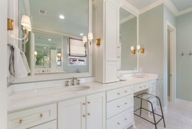 Stunning 2020-built home in Pleasant Valley offering timeless on Pleasant Valley Country Club in Arkansas - for sale on GolfHomes.com, golf home, golf lot