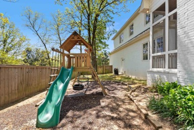 Stunning 2020-built home in Pleasant Valley offering timeless on Pleasant Valley Country Club in Arkansas - for sale on GolfHomes.com, golf home, golf lot