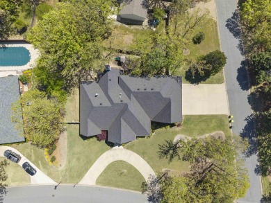 Stunning 2020-built home in Pleasant Valley offering timeless on Pleasant Valley Country Club in Arkansas - for sale on GolfHomes.com, golf home, golf lot