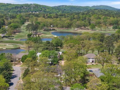 Stunning 2020-built home in Pleasant Valley offering timeless on Pleasant Valley Country Club in Arkansas - for sale on GolfHomes.com, golf home, golf lot
