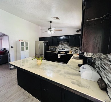 Welcome to your desert retreat!  This beautifully updated 3 on Las Barrancas Golf Course in Arizona - for sale on GolfHomes.com, golf home, golf lot