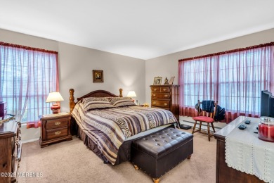 Welcome to this immaculate 2 bedroom, 2 bath Stratford model on Leisure Village West Assoc. in New Jersey - for sale on GolfHomes.com, golf home, golf lot