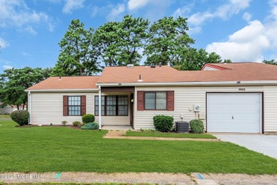 Welcome to this immaculate 2 bedroom, 2 bath Stratford model on Leisure Village West Assoc. in New Jersey - for sale on GolfHomes.com, golf home, golf lot
