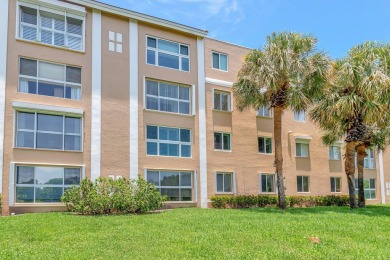 IMPACT GLASS WINDOWS THROUGHOUTA/C 2021CORAL LAKES--SUPER ACTIVE on Villa Del Ray Golf Club in Florida - for sale on GolfHomes.com, golf home, golf lot