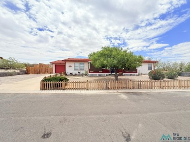This charming 3 bed 2 bath 1822 sf ft home offers a relaxing on Sierra Del Rio Golf Club in New Mexico - for sale on GolfHomes.com, golf home, golf lot