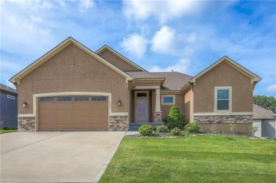 This beautiful home is located in a maintenance provided area in on Golf Club of Creekmoor in Missouri - for sale on GolfHomes.com, golf home, golf lot